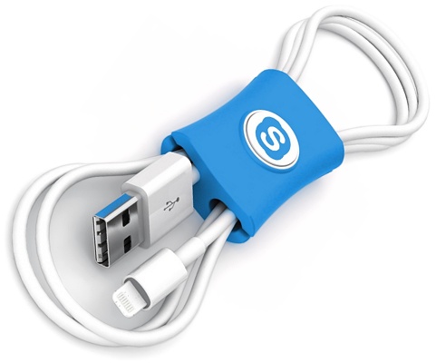 Cable Tidy Snappi™ blue with iPhone cable